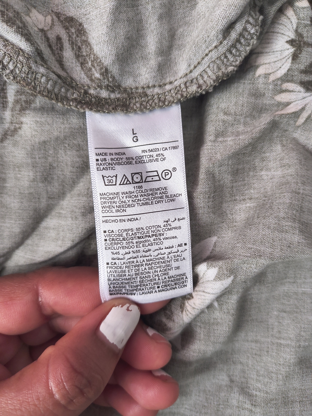 Old Navy Olive Printed V-Neck Smocked Midi Dress - Picture 10 of 11